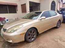 A picture of Lexus es330