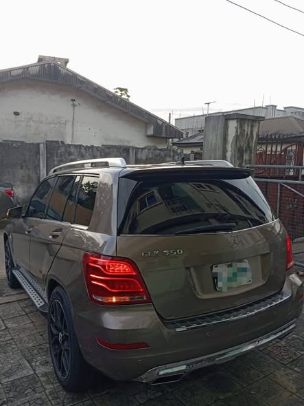 A picture of MERCEDES GLK350 2011