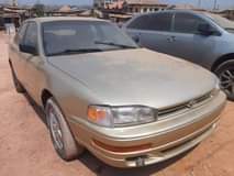 A picture of Toyota Camry orobo