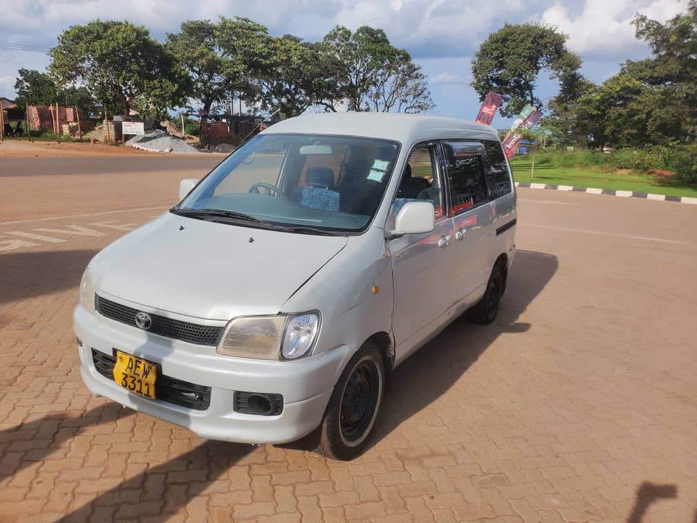 used toyota noah