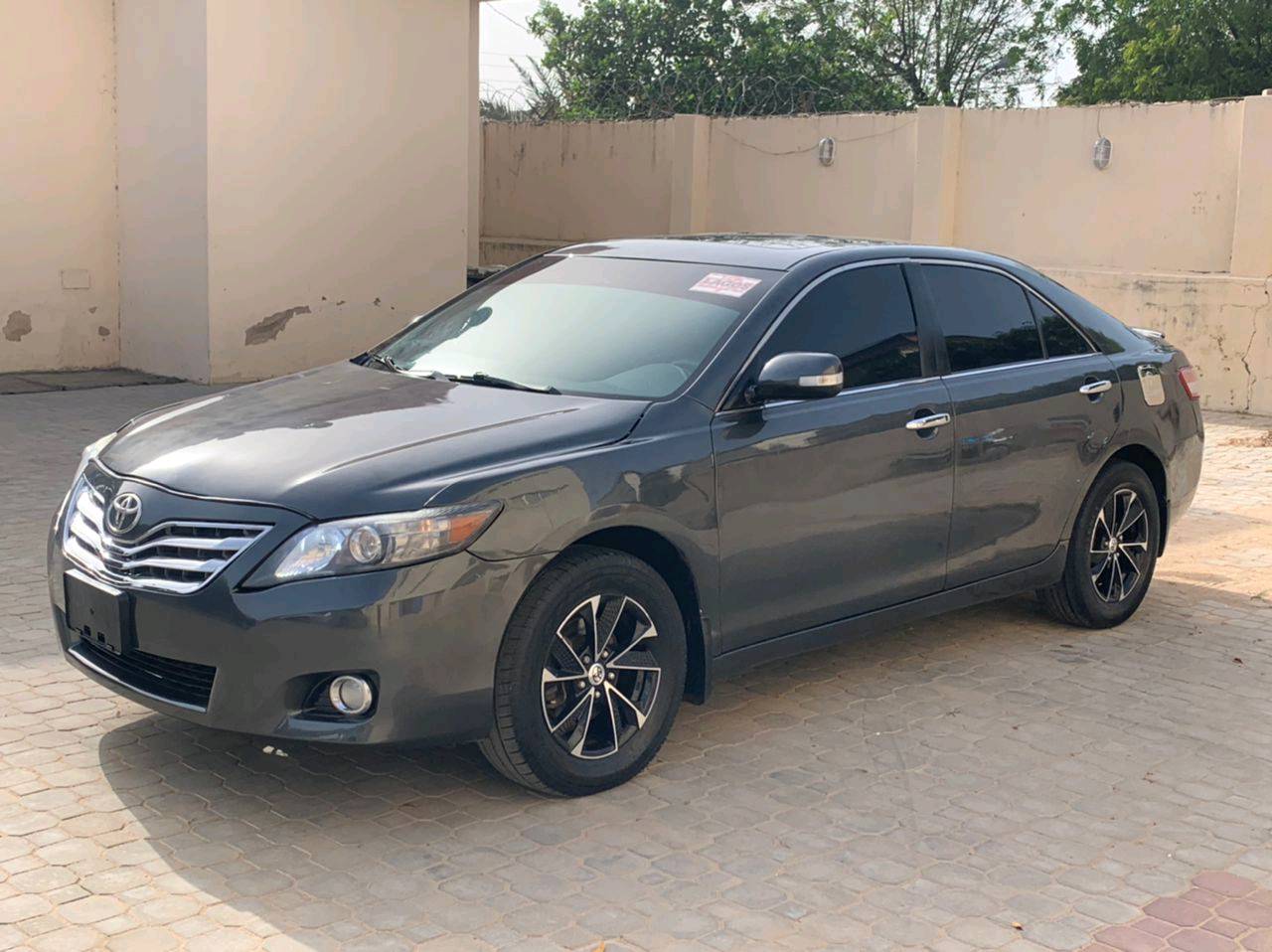 A picture of Toyota Camry XLE 2010 keyless