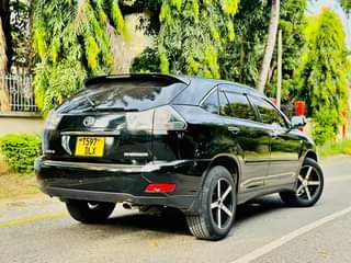 A picture of TOYOTA HARRIER