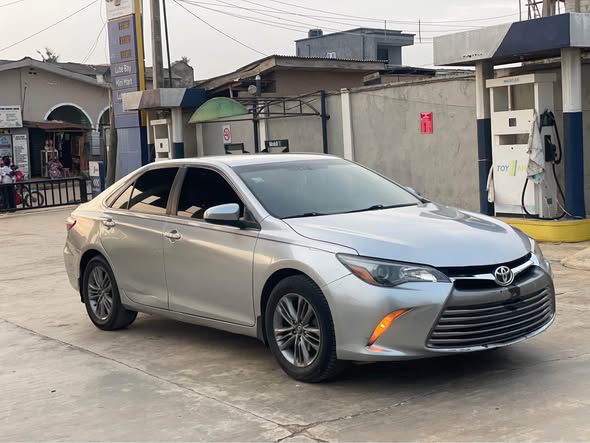A picture of Neatly Used Toyota Camry Le 2016 Duty 2021 Engine Gear
