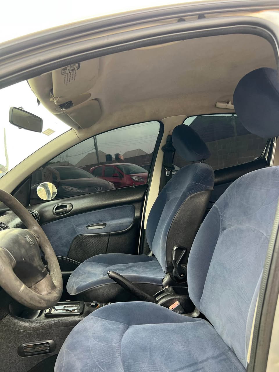 A picture of Peugeot 206