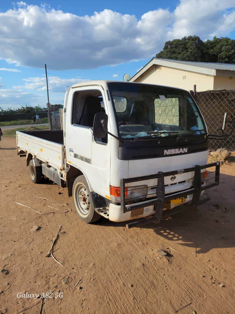 classifieds/cars nissan
