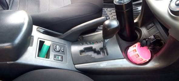 A picture of 2010 TOYOTA RAV4 XLE