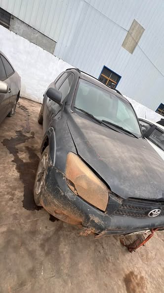A picture of Toyota RAV4 2008 Buy and TOW Bad ENGINE GEAR V6