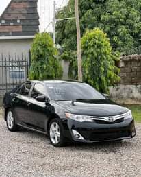 A picture of TOYOTA CAMRY
