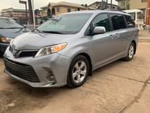 A picture of Sweet 2015 Toyota Sienna LE Direct toks accident free upgraded