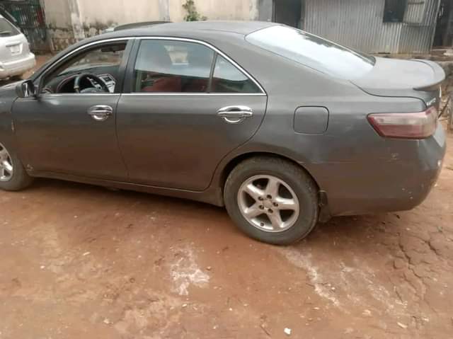 A picture of Distress Toyota Camry spider XLE 4Plugs Engine and gear are