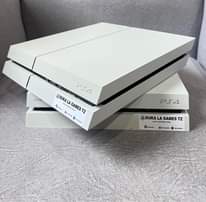 A picture of PS4 FAT