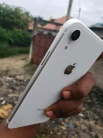 A picture of IPHONE XR