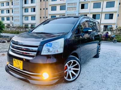 A picture of TOYOTA NOAH NEW MODEL