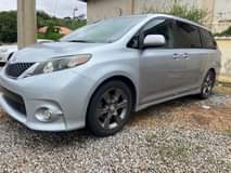 A picture of CLEAN REGISTERED TOYOTA SIENNA 2011 MODEL 5 5M NET PRICE