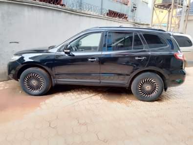 A picture of 2009 Hyundai Santa Fe 3 seaters AC working custom paper