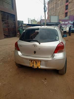 A picture of Toyota vitz 0720722137