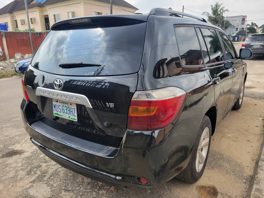 A picture of Toyota highlander 2008