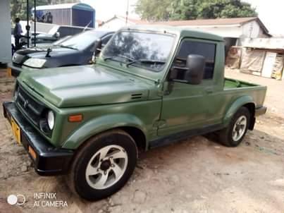 A picture of Suzuki samurai