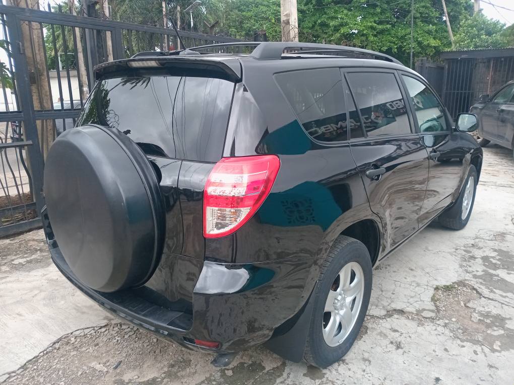 A picture of 2009 TOYOTA RAV4