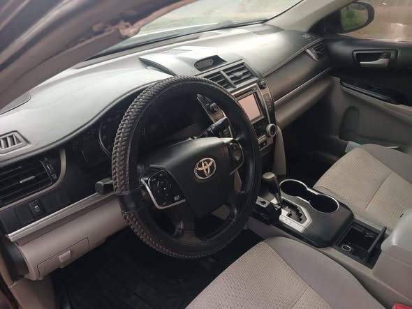 A picture of 2013 model Toyota Camry 08033201608
