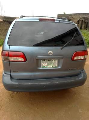 A picture of 2002 sienna buy and drive nothing to fix call me