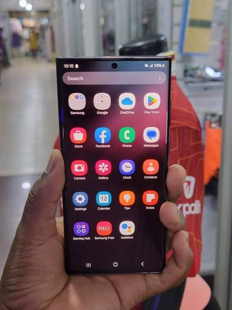 A picture of SAMSUNG S22 ULTRA 5G