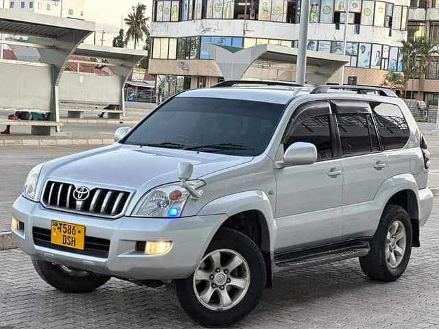 A picture of TOYOTA LANDCRUISER PRADO 120 2TR DS H 