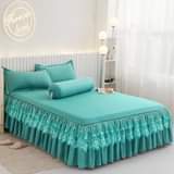 A picture of Bed cover