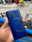 A picture of Samsung A20 Ram 3 32 Fac finger Ok 0675772428 Bei