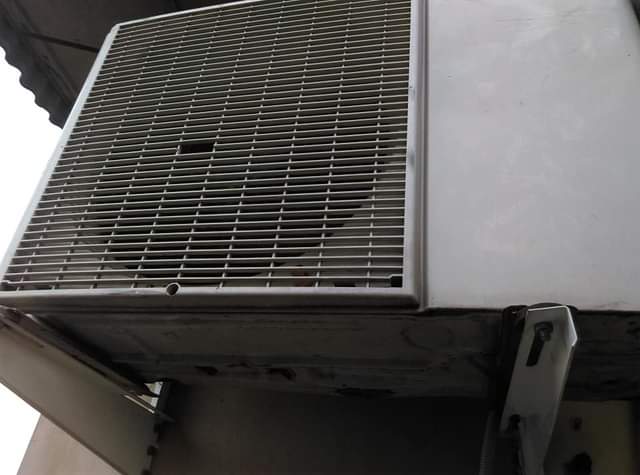 A picture of 1 5HP clean working air conditioner for sale at Ibafo