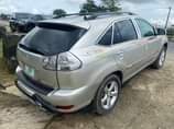 A picture of Extremely clean Lexus rx330 Engine and Gear sound Ac chilling