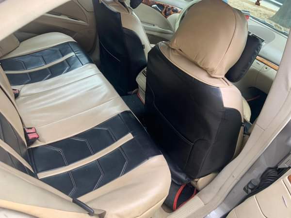 A picture of Sharp Grade 2006 E350 Benzo 3 7m Buyer settles 150k