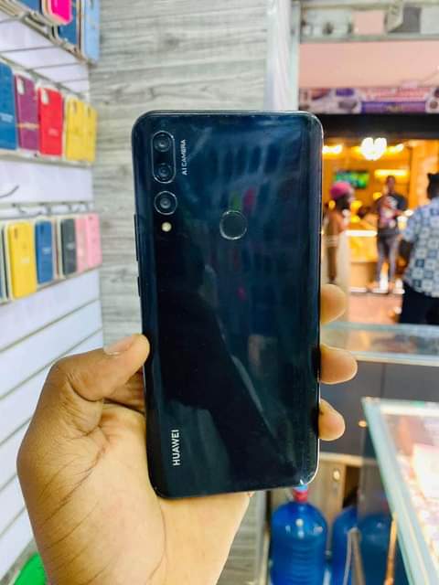 A picture of Hauwei y9 prime