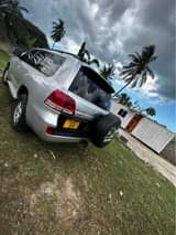 A picture of LAND CRUISER V8 2012 model Diesel engine automatic transmission Mint