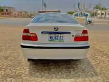 A picture of BMW 330