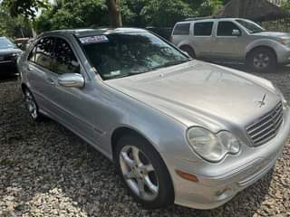 A picture of 2007 Benz C300 Hjk