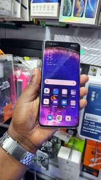 A picture of Oppo phones