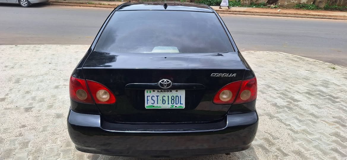 A picture of 08133759504 2006 Corolla with a sound engine top noise 100