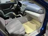 A picture of Toyota Camry 09