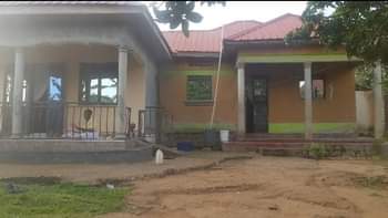 A picture of 2in 1 3bed room house for sale Loc Matuga kigoogwa
