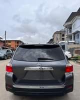 A picture of Make Toyota Model Highlander Trim Limited Option Full Type 4dr