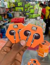 A picture of Flash fan pods earphones
