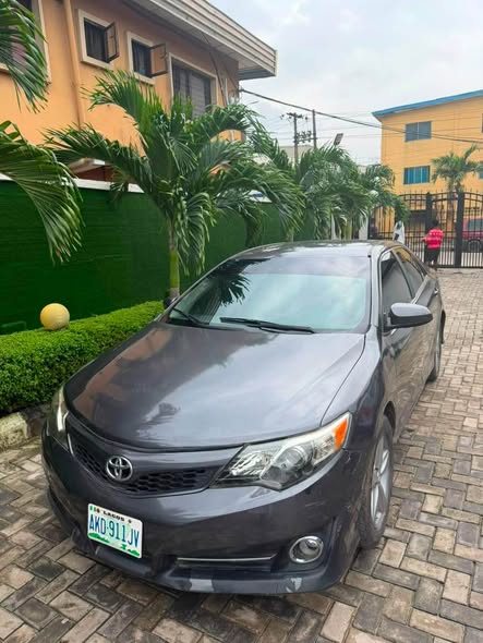 A picture of Must Go TodayRegistered Toyota Camry SE 2012 Engine and Transmission