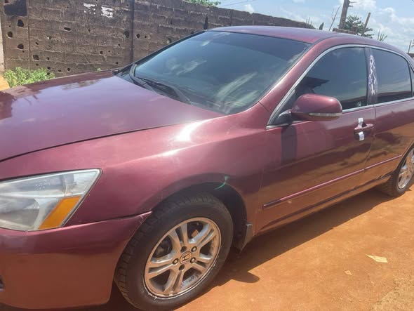 A picture of Honda Accord DC
