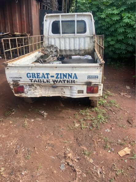A picture of Hijet keke truck