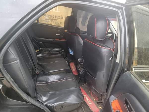 A picture of Neatly used Lexus Rx 300 for sale engine and gear