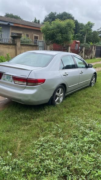 A picture of Honda accord 04