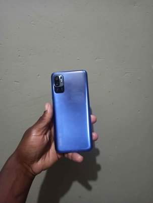 A picture of redmi note 10 5g