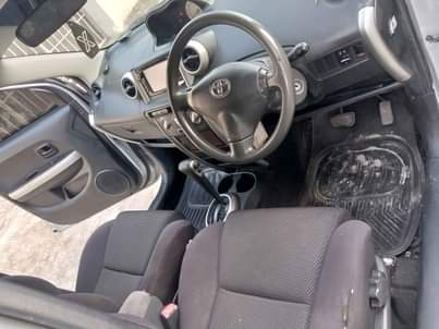 A picture of Toyota ist.on sale year 2005 price 10.5 hajaguswa Iko fresh