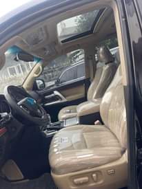 A picture of Toks 2016 Toyota landcruiser VXR